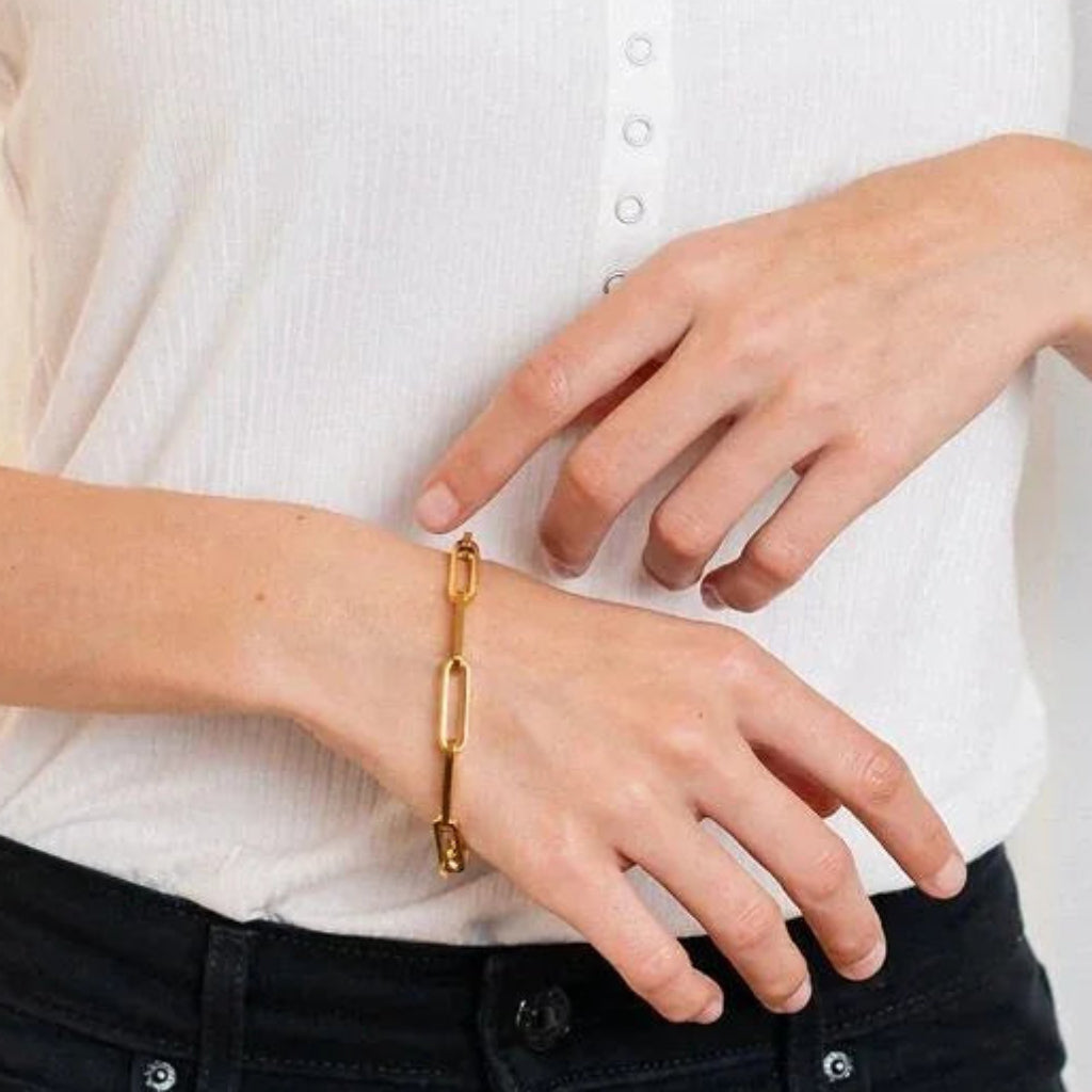 Sandra - Gold Paperclip Chain Bracelet