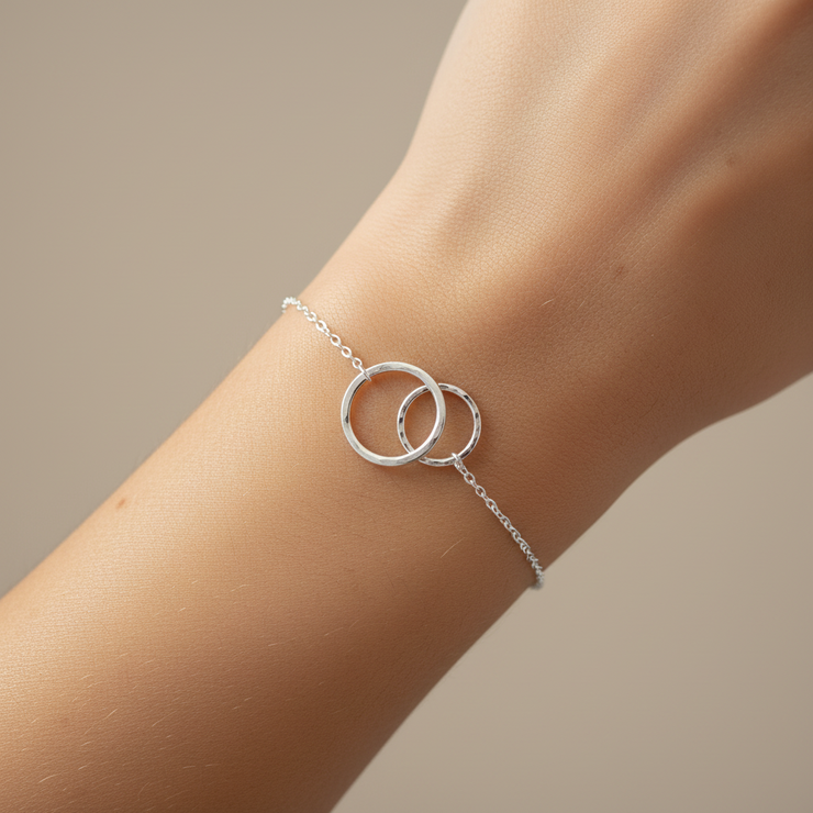 Intertwined Rings Bracelet - Interlocking Circles
