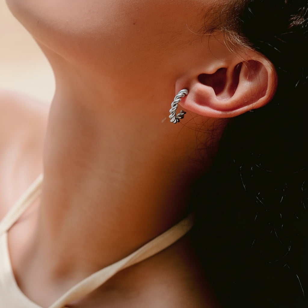 Reeva - Twist Earrings