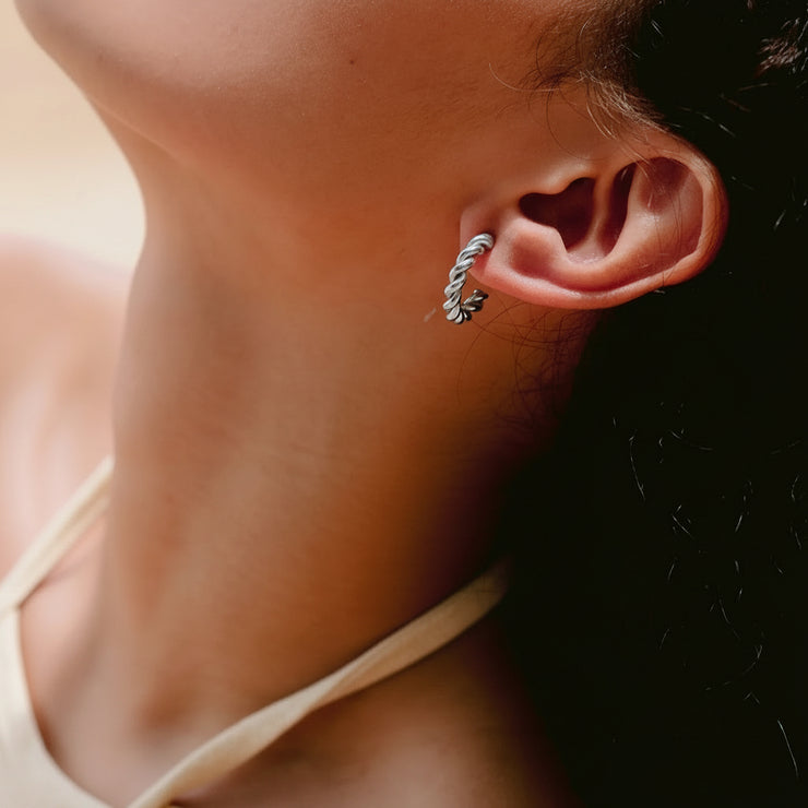 Reeva - Twist Earrings