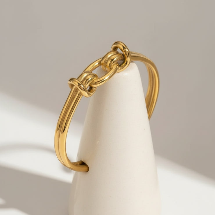 Naomi - Gold Knot Bangle