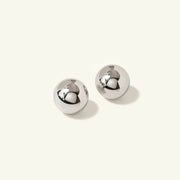 Orla - Round Stud Earrings
