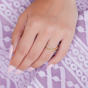 Nia - Gold Diamond Cross Ring