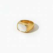 Nora - Smooth Shell Gold Ring