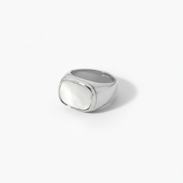 Lizzie - Square Shell Ring