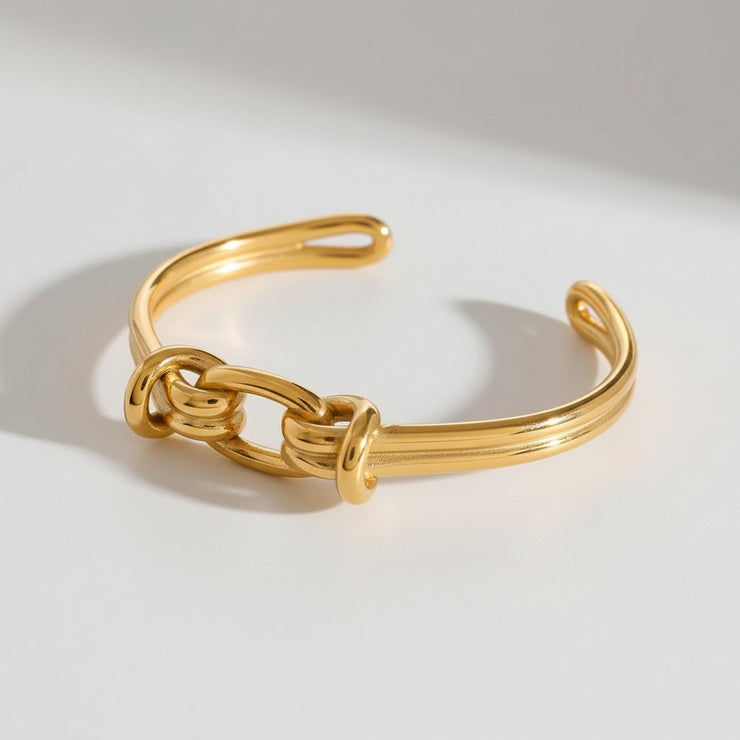 Naomi - Gold Knot Bangle