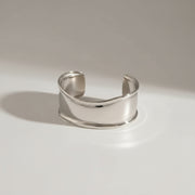 Querida - Curve Bangle