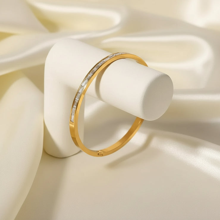 Orla - Gold Diamond Bangle