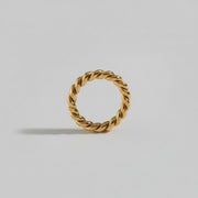 Kelly - Classic Twisted Ring