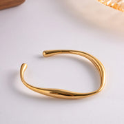 Kennedy - Curved Gold Bangle