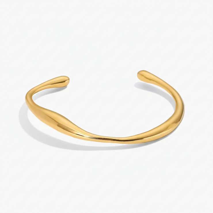 Kennedy - Curved Gold Bangle