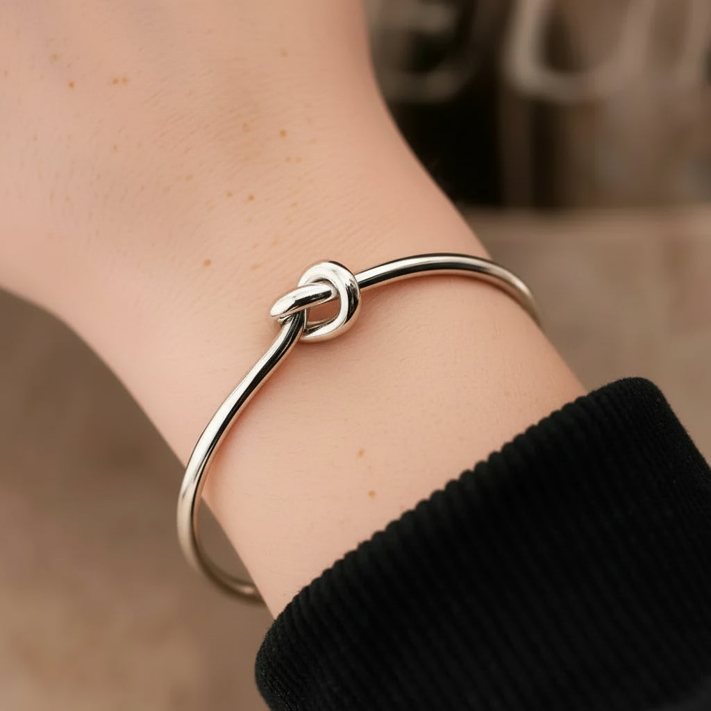 Orlena - Classic Knot Bracelet