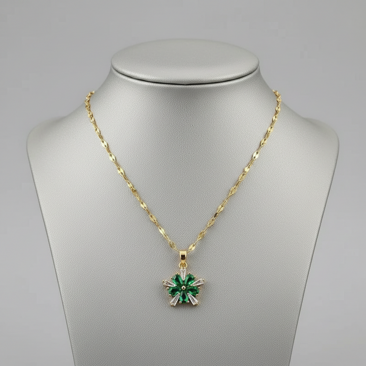 Roselle - Iconic Dainty Necklace Emerald Petals