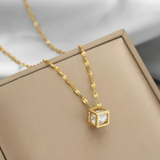 Roselle - Iconic Dainty Necklace Diamond