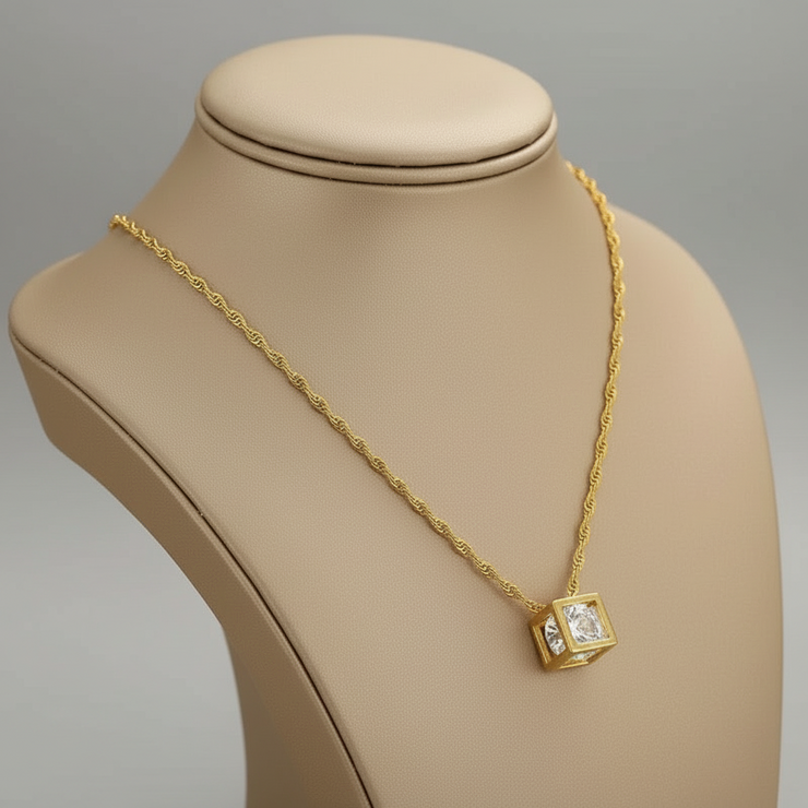 Roselle - Iconic Dainty Necklace Diamond