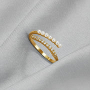 Teresa - Pearl & Crystal Ring